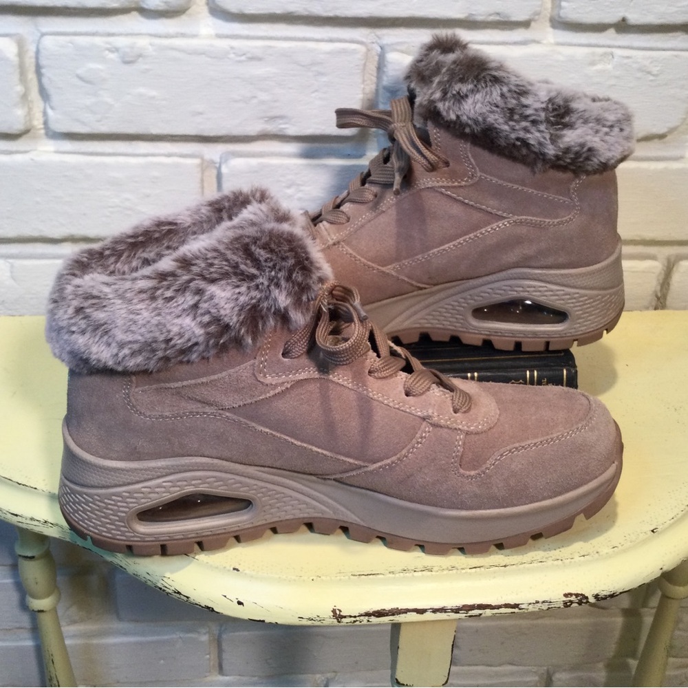Sketchers UNO Rugged Fall Air Boots 8